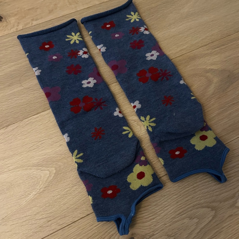 Floral Patterned Toe Socks